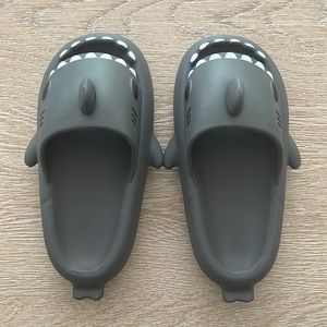 Slidely Shark Slides